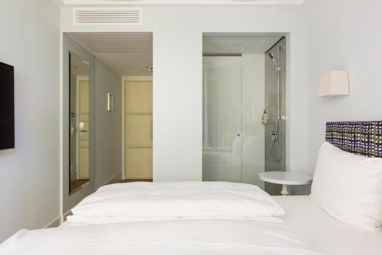 Small Double Room,1743218169:JPEG