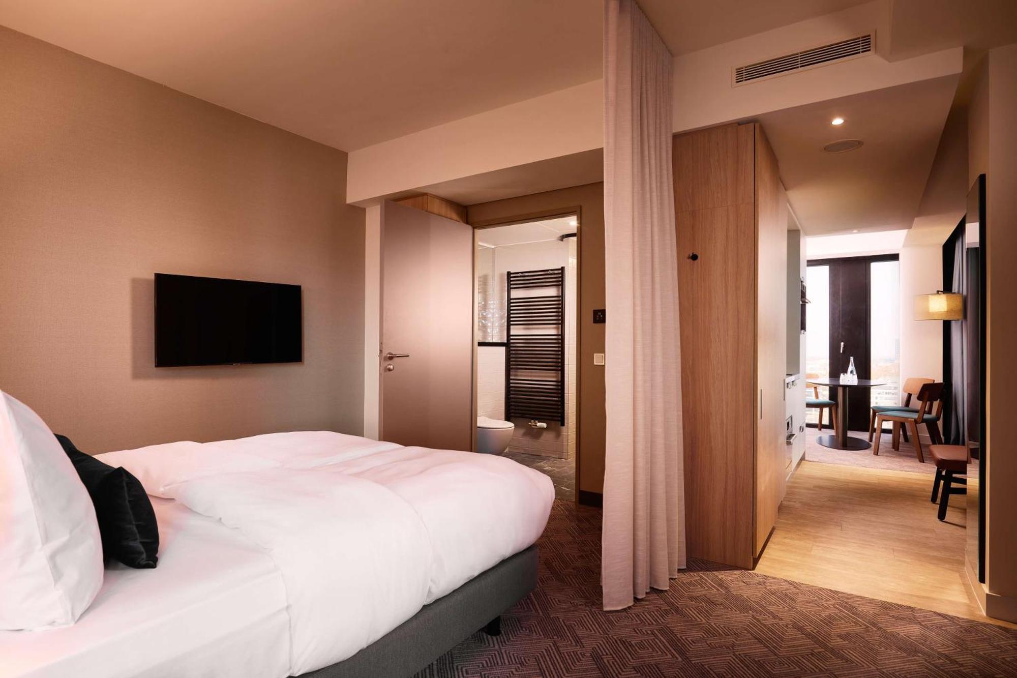 One Bedroom Apartment