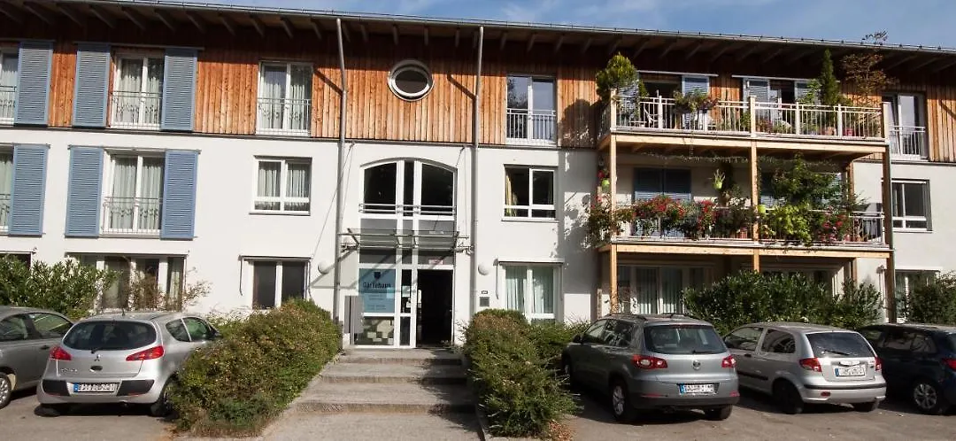 Gastehaus Olympia Reitanlage Munchen-Riem-1