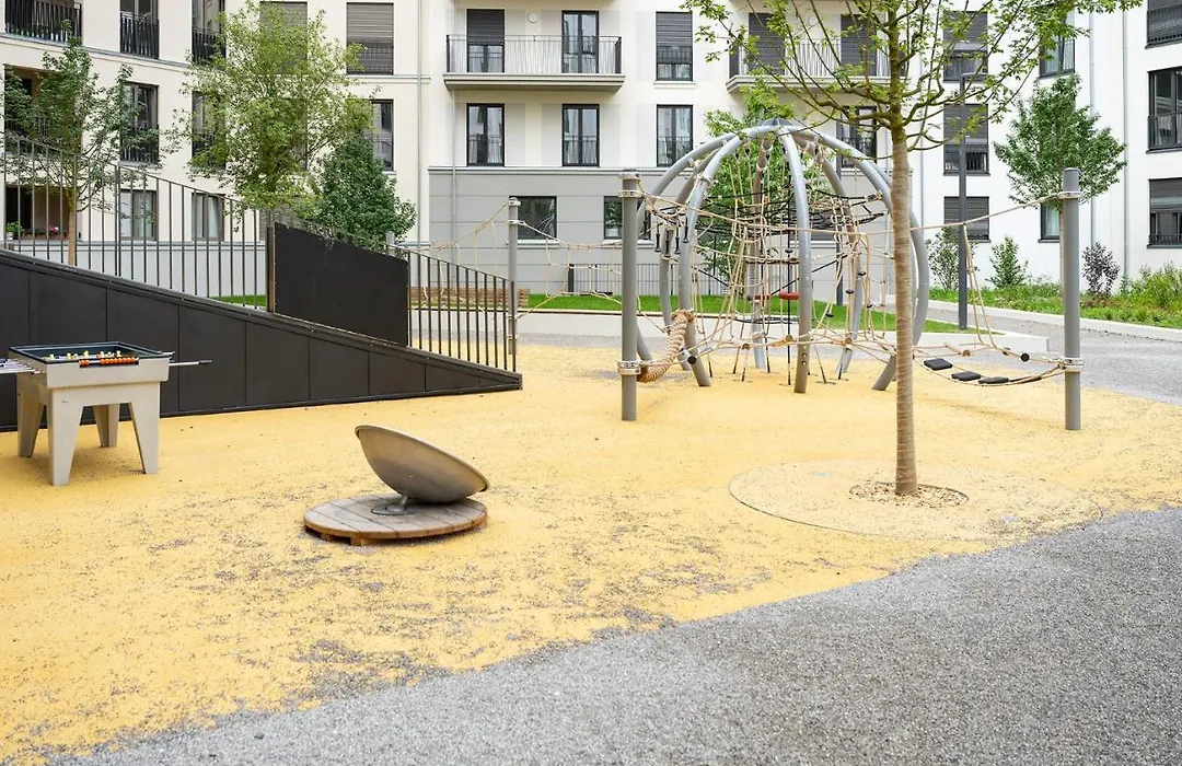 Urban Apartment With 2 Bedrooms-1