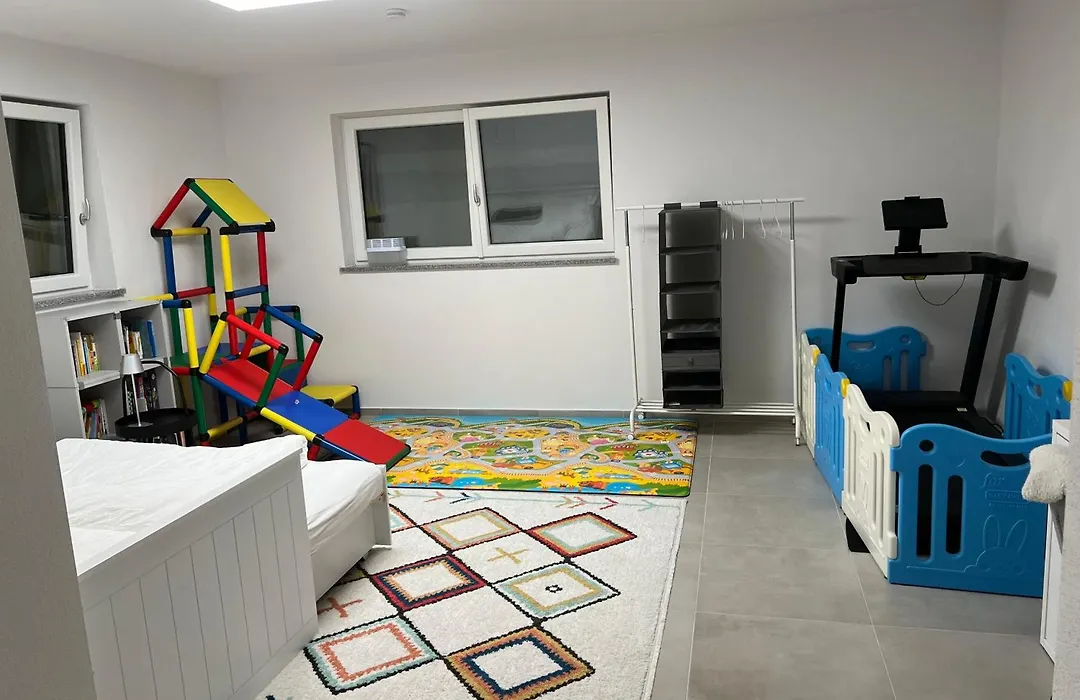 Emma Gardencity Basement Flat-1