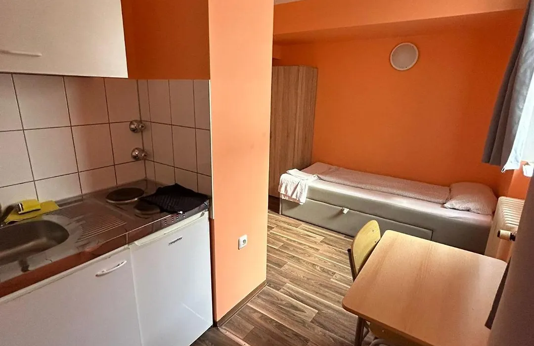 2-Rent Group Hostel Apartments Sen14-1
