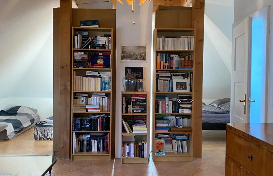 Helle Und Ruhige Dachgeschosswohnung-1