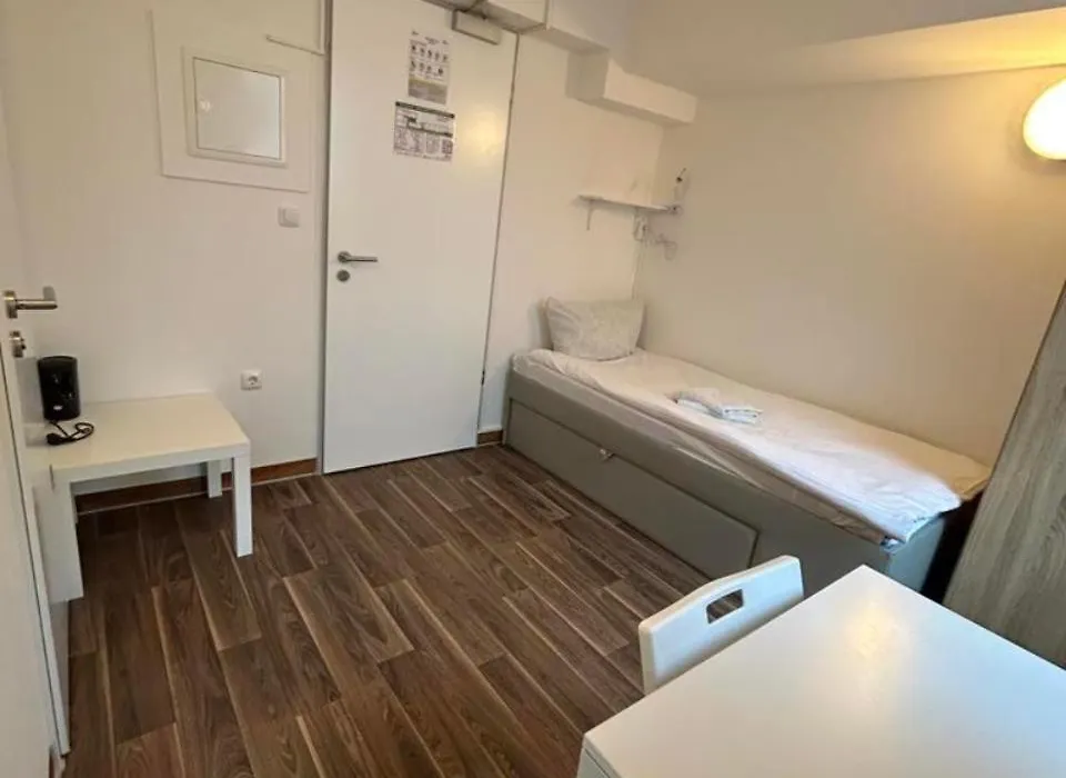2-Rent Group Hostel Apartments Sen14-1