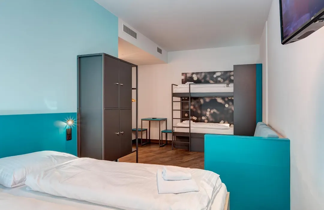 Meininger Hotel Muenchen Olympiapark-1