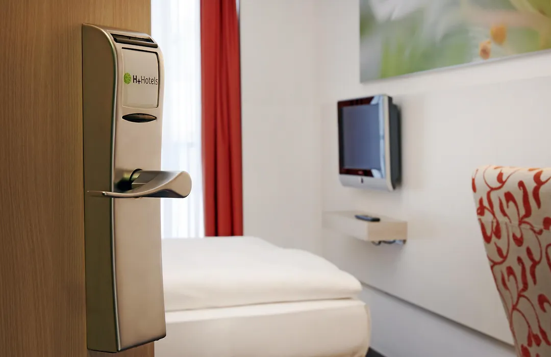 H+ Hotel München-1
