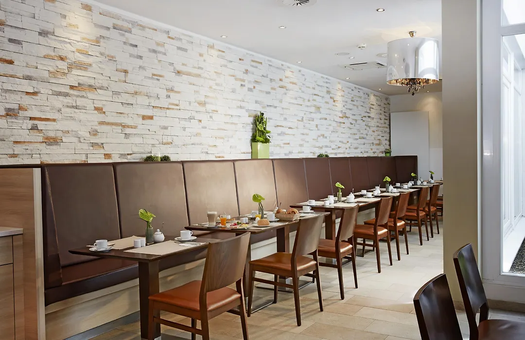 H+ Hotel Muenchen-1