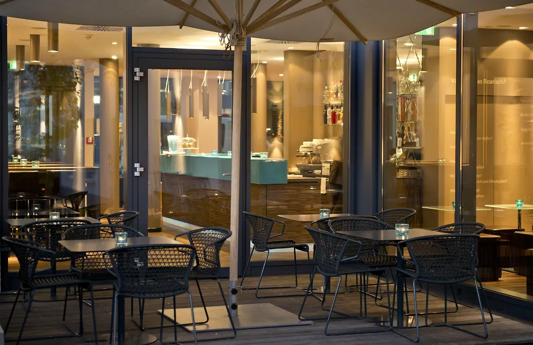 Motel One München-Westend-1
