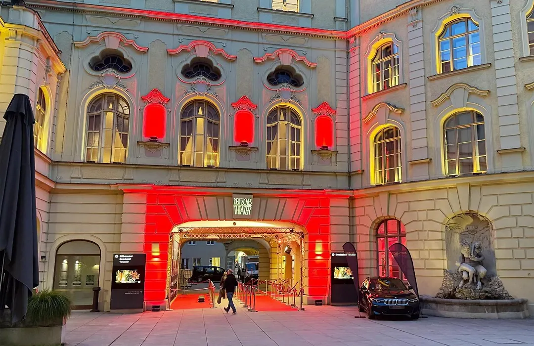 Hotel Deutsches Theater Landwehrstrasse-1