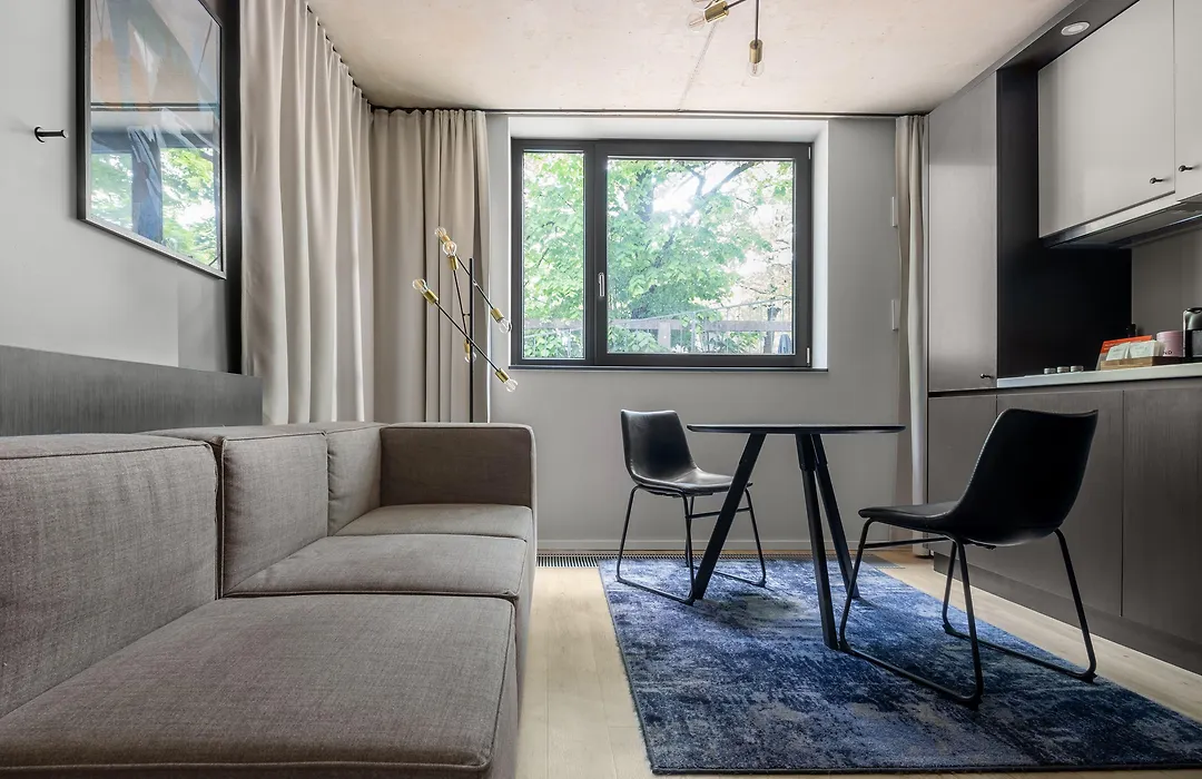 Numa Munich Stark-1