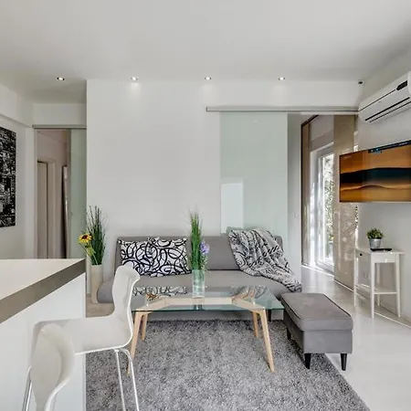 Cozy Modern Apartment With Garden In The Center Next To Oktoberfest-3