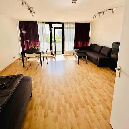 Schwabing-Studio Great Sunset View & Balcony-2
