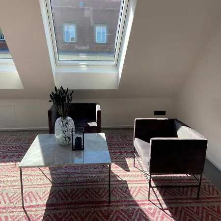 Suite One Business-3