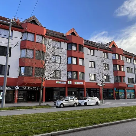 Homely Stay Serenity Greens - Stylisch Studio-Apartment With Kitchen - 15 Min From Central Station-Pet Friendly-3