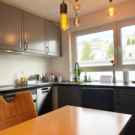 Gemütliche Privatzimmer mit geteiltem Bad, Küche und Garten-3