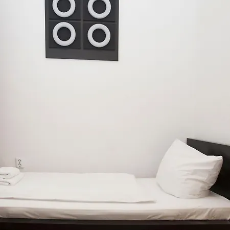 Hotel Mons Am Goetheplatz-3