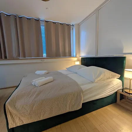 Munich Large Apartment 155 Qm With 4 Bedrooms Top Located 1 To 12 Guests-2
