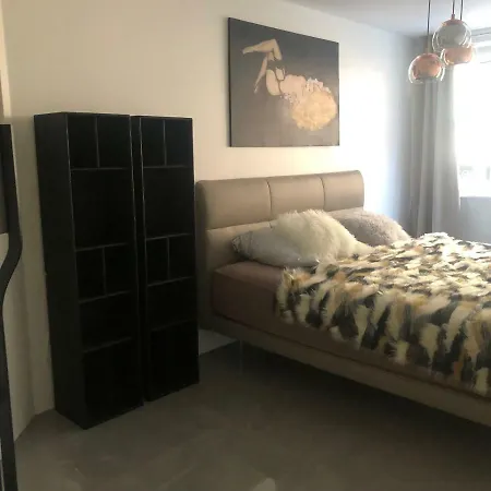 Luxurious 2 Bedroom Apartment Old City-2