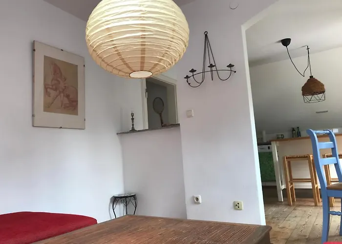 Charmante Altbau-Dg-Wohnung München, Deutschland