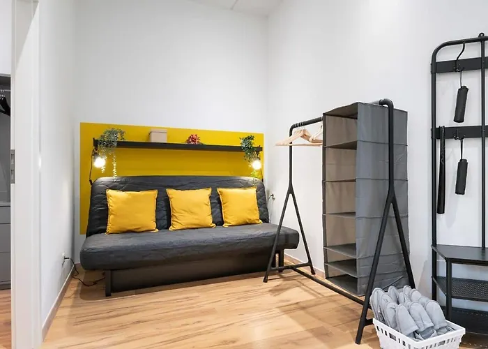 Big Central Apartment Near Rotkreuzplatz With 3 Bedroom For 12 Pax München, Deutschland
