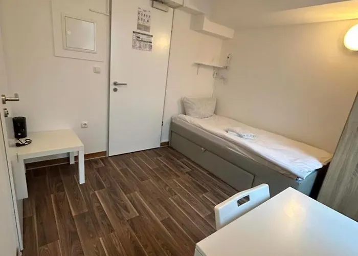 2-Rent Group Hostel Apartments SEN14 München, Deutschland