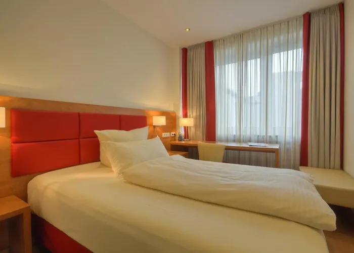 Hotels in de buurt van Asamkerk